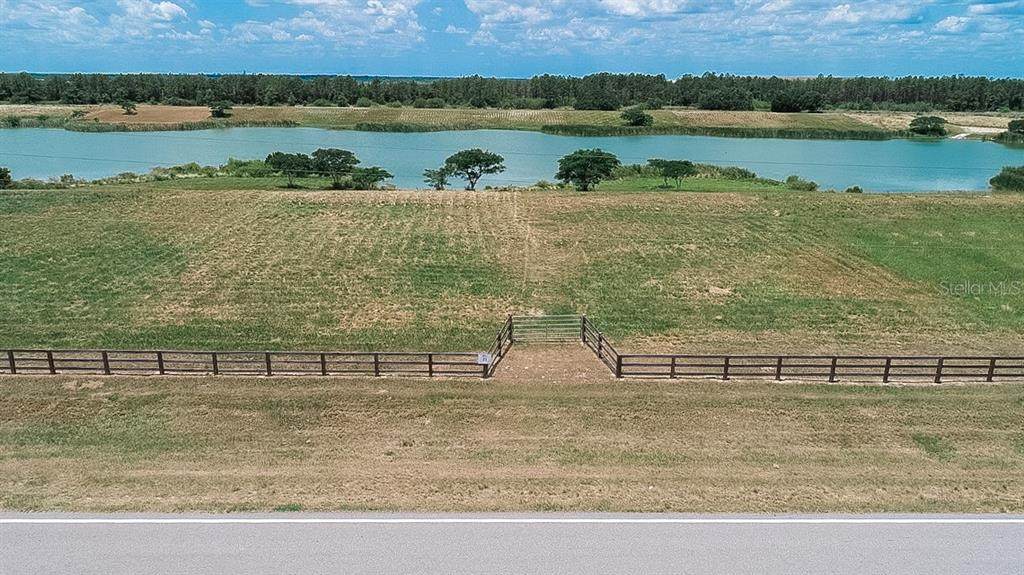 10209 Hwy 555 - Photo 1