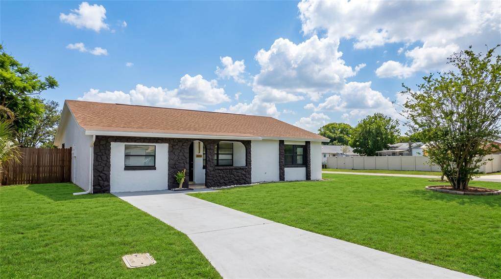107 Iguala Drive - Photo 1