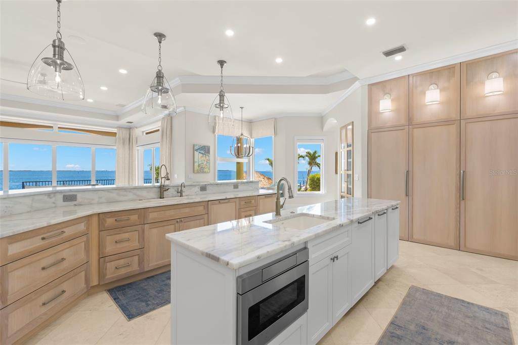 611 1ST Avenue - Photo 1