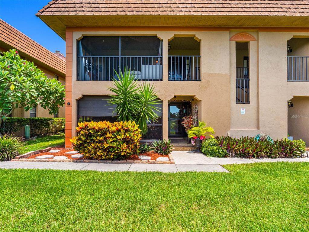 10182 Seminole Island Dr - Photo 1