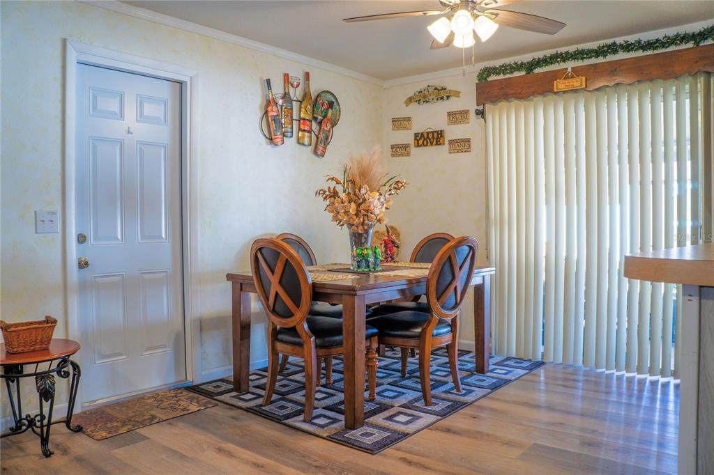 https://bt-photos.global.ssl.fastly.net/mfr/orig_boomver_5_TB8462350-2.jpg