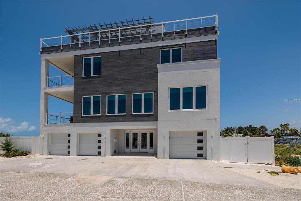 2 4TH Avenue - Photo 1