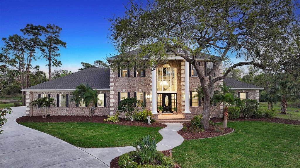 6722 Oakmont Way - Photo 1
