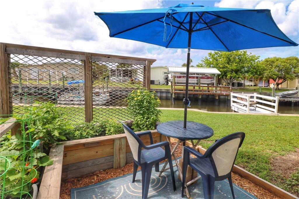 112 Saint Johns Way - Photo 1