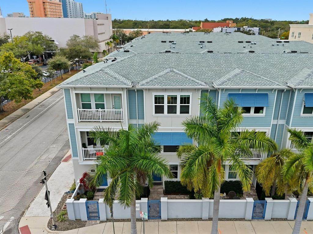 262 8TH Street - Photo 1