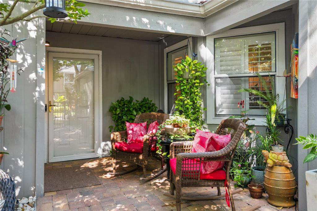 623 Red Oak Circle - Photo 1