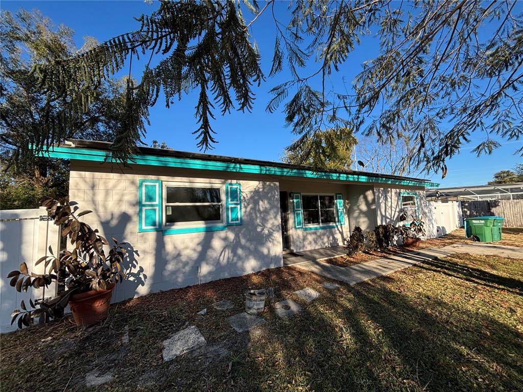 710 East Court - Photo 1