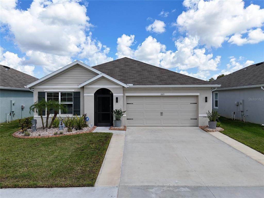 1523 Glen Grove Loop - Photo 1
