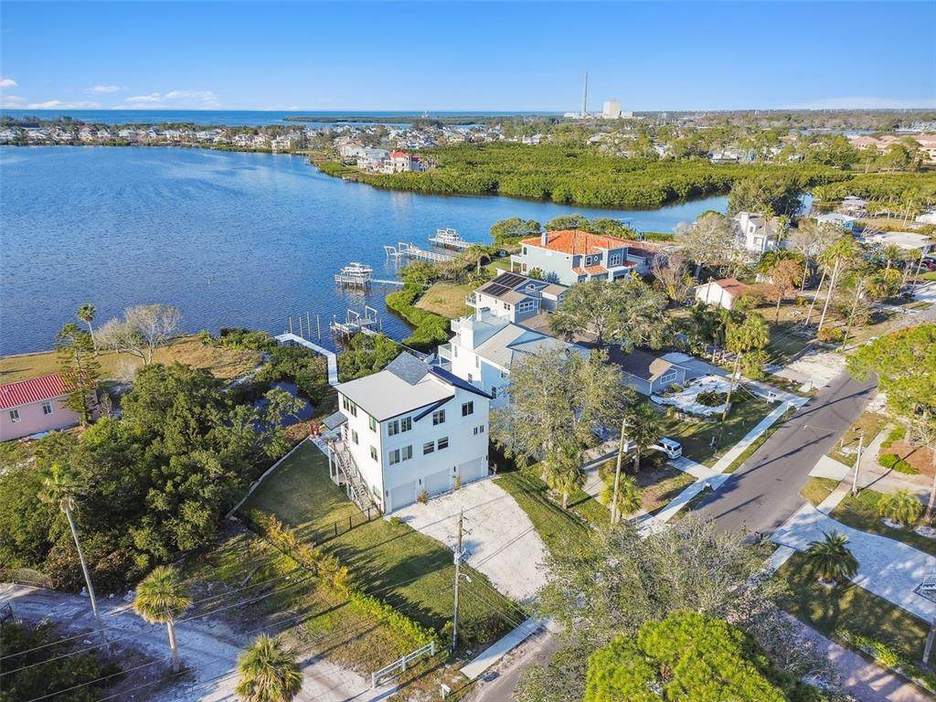 1640 Sea Breeze Drive - Photo 1