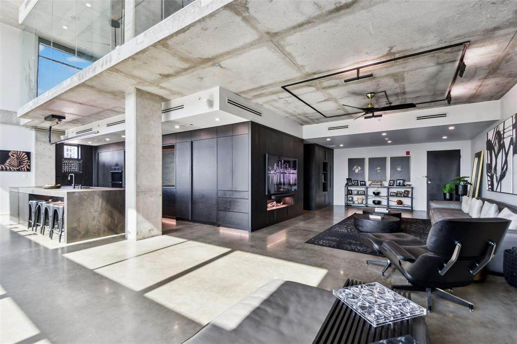 101 12TH Street - Photo 1