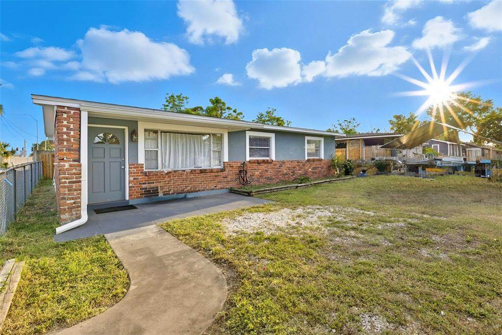 319 119TH Avenue - Photo 1