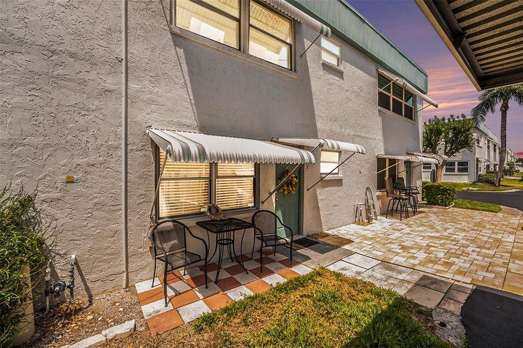 5216 81ST Street - Photo 1