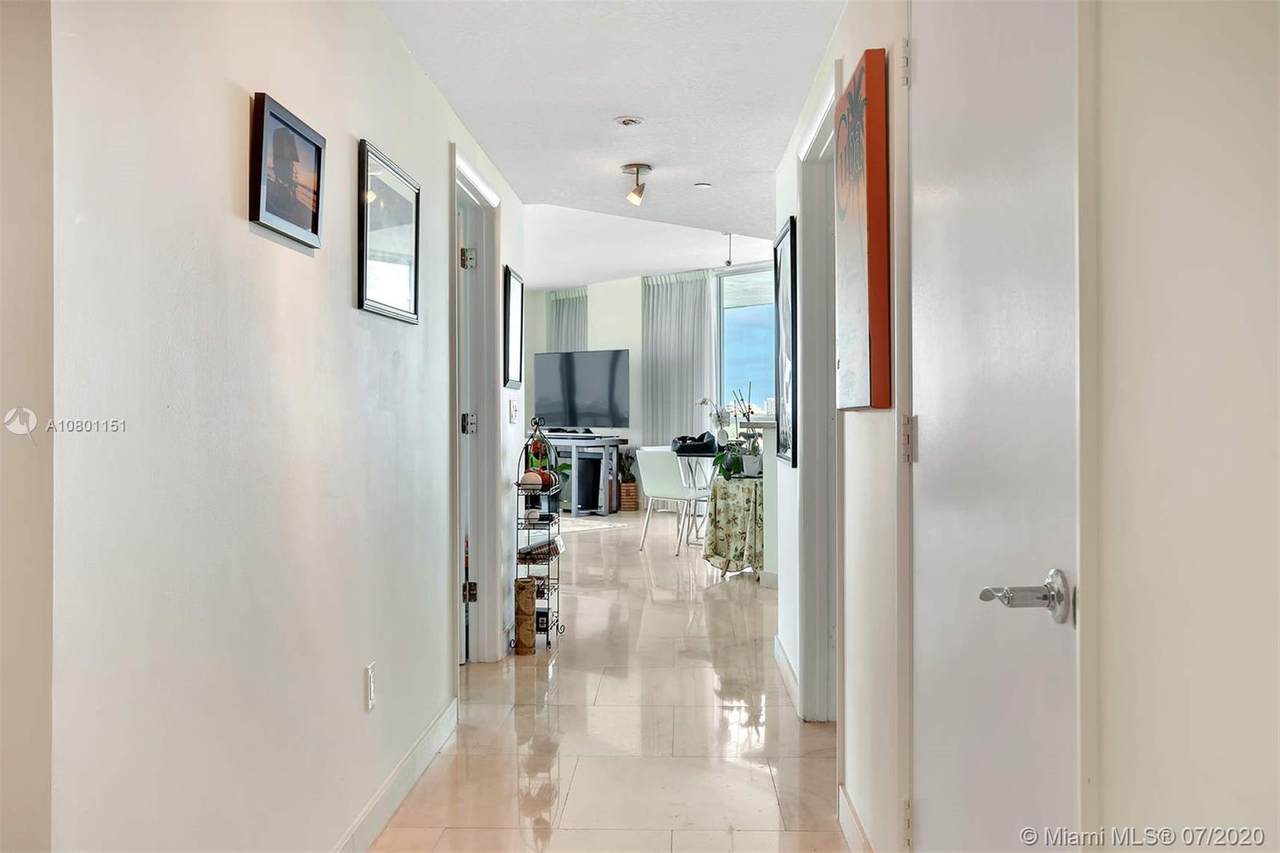 10 Venetian Way - Photo 1