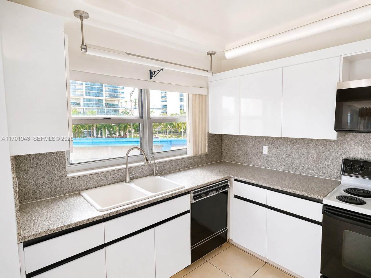 https://bt-photos.global.ssl.fastly.net/miami/1280_boomver_12_A11701943-2.jpg