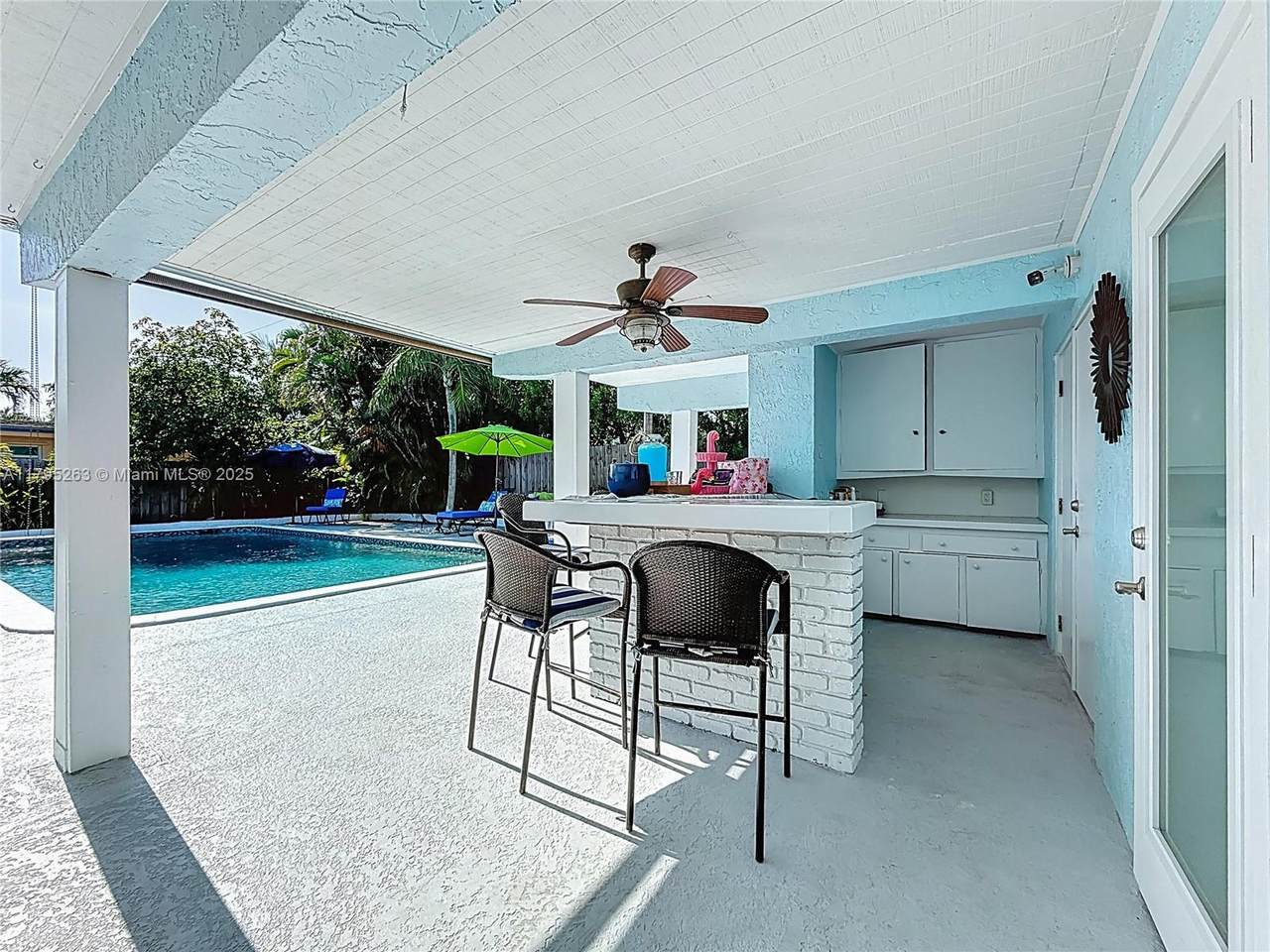 3407 Beacon St - Photo 1