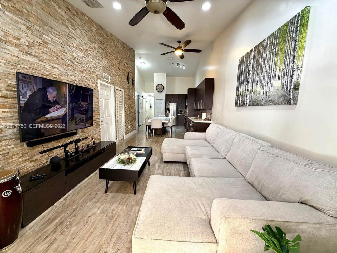 https://bt-photos.global.ssl.fastly.net/miami/1280_boomver_11_A12017750-2.jpg