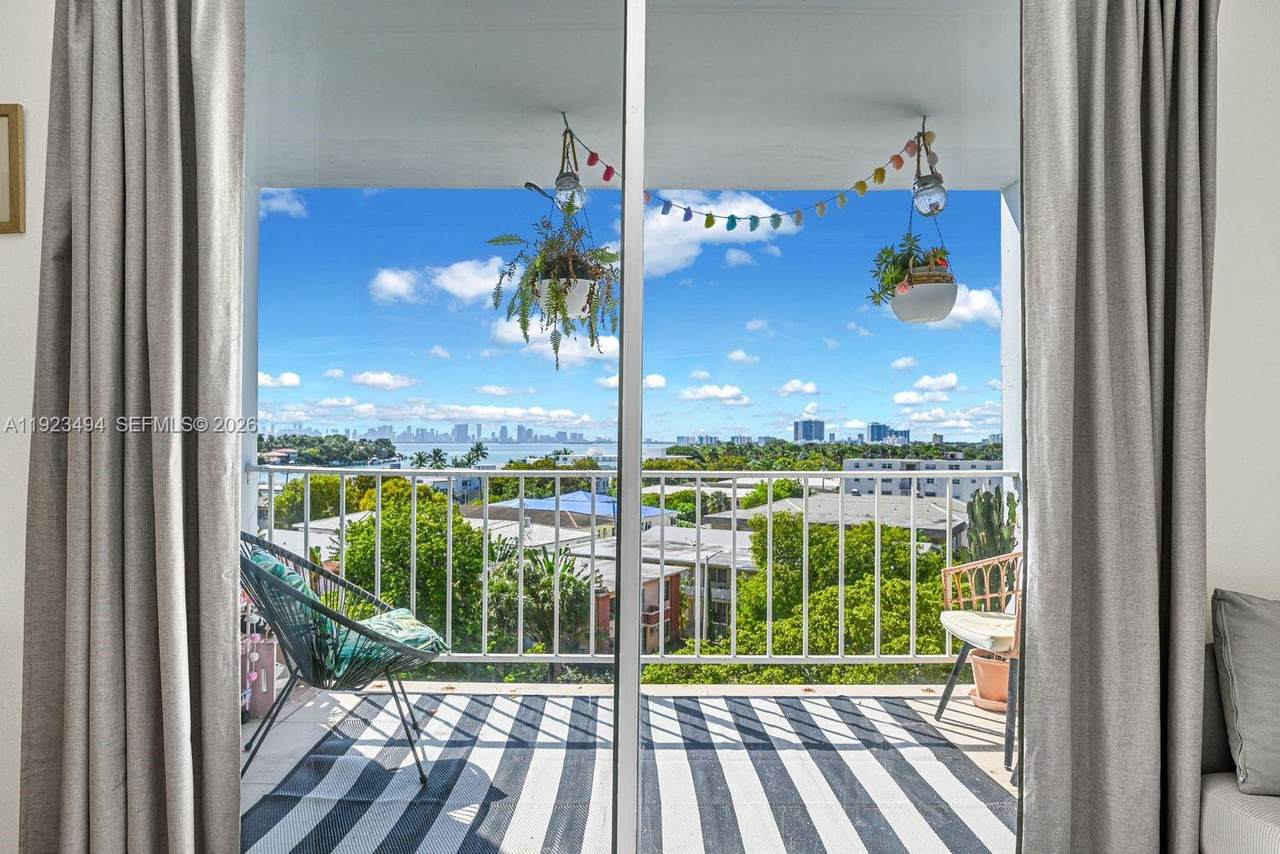 https://bt-photos.global.ssl.fastly.net/miami/1280_boomver_12_A11923494-2.jpg