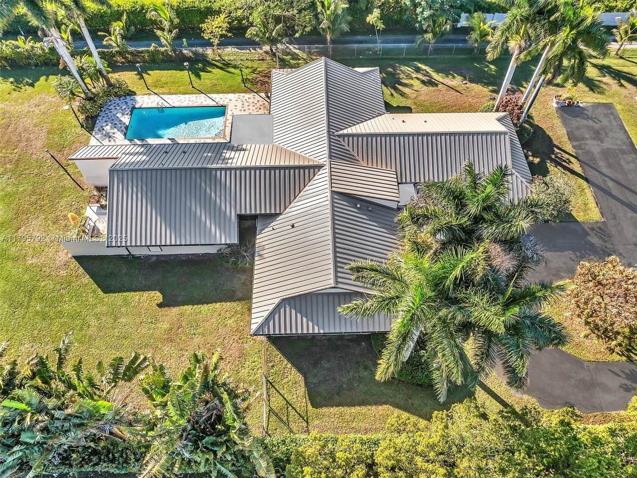 13494 Stirling Rd - Photo 1