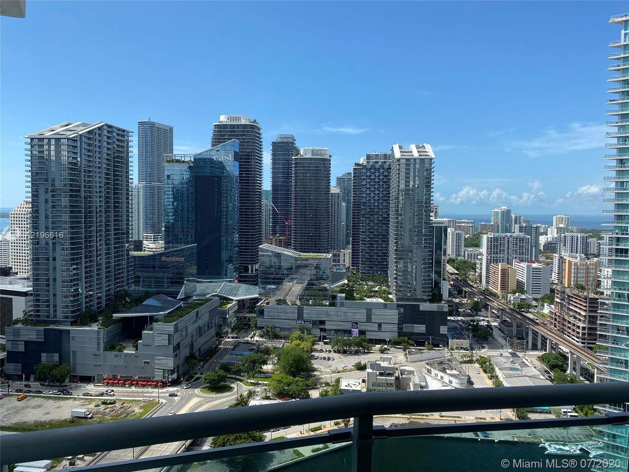 350 Miami Av - Photo 1