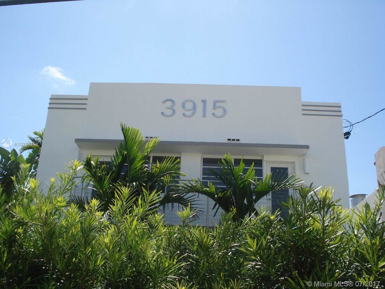 3915 Meridian Ave - Photo 1