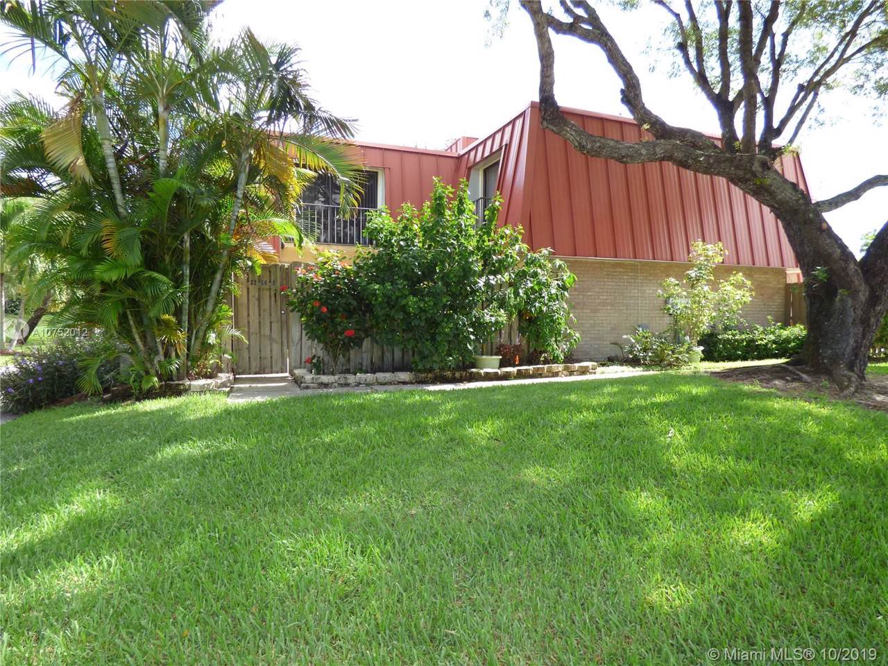 3356 Meridian Way N - Photo 1