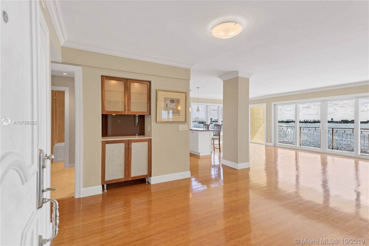 11111 Biscayne Blvd - Photo 1