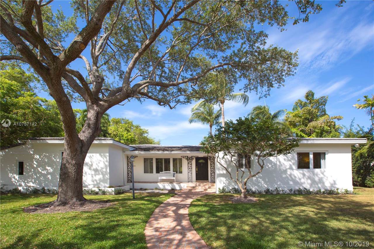 6601 Riviera Dr - Photo 1