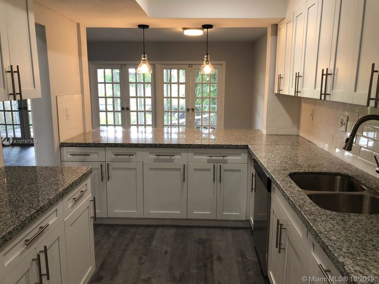 19340 Bobolink Dr - Photo 1