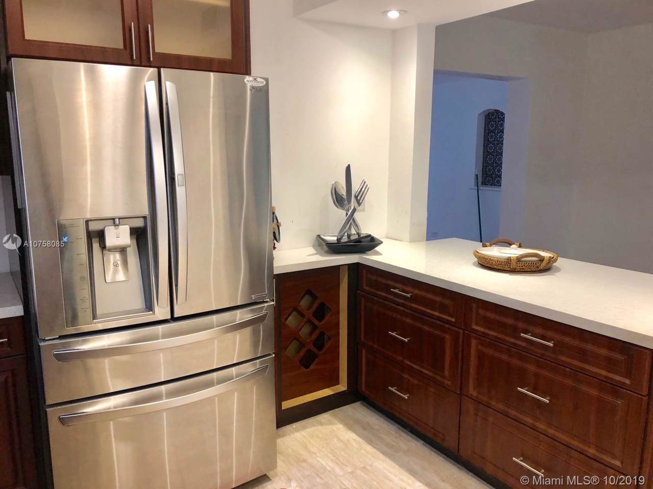 1015 47th St - Photo 1