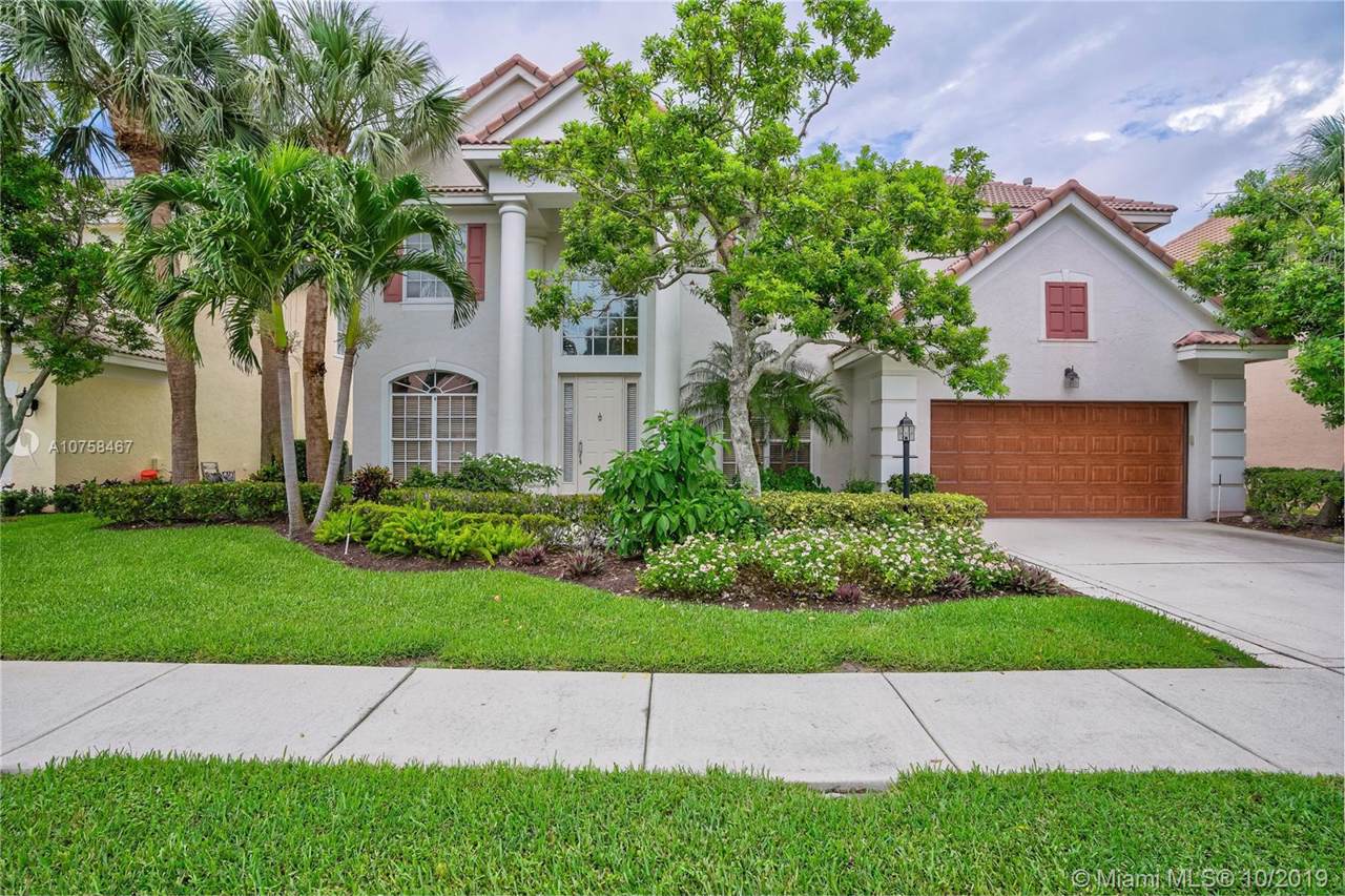 161 Oakwood Ln - Photo 1