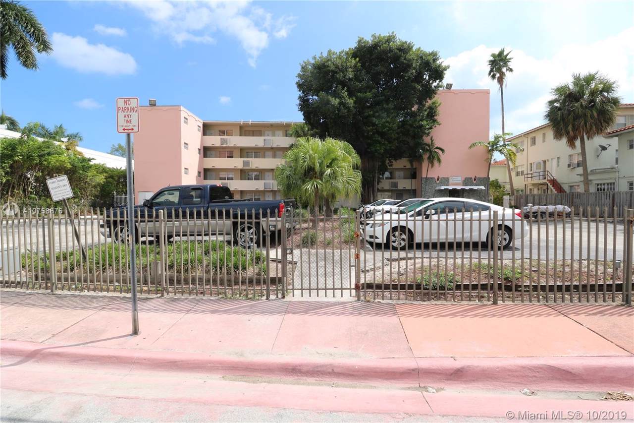 4011 Meridian Ave - Photo 1