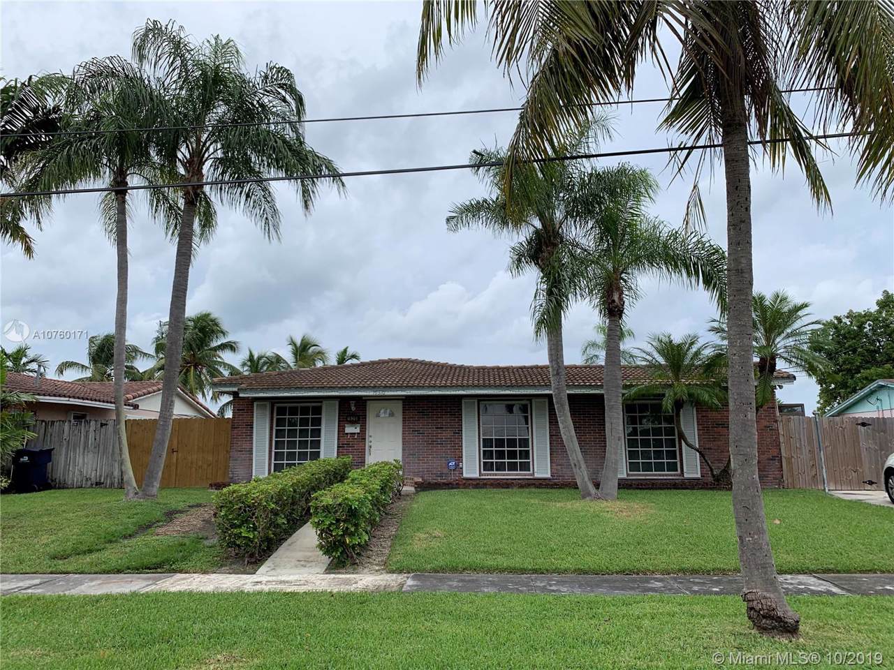 19310 Bel Aire Dr - Photo 1