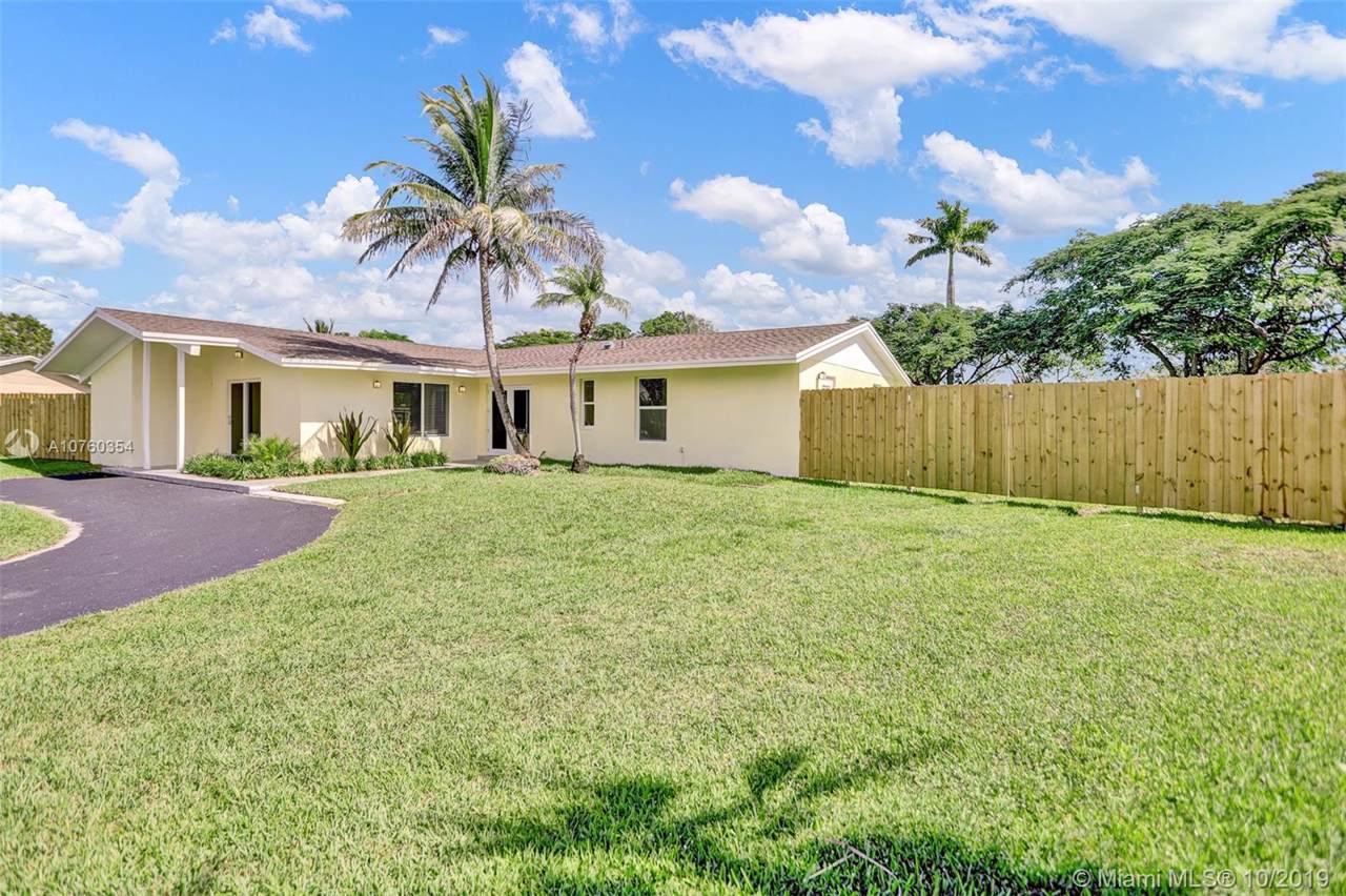 19601 Sterling Dr - Photo 1