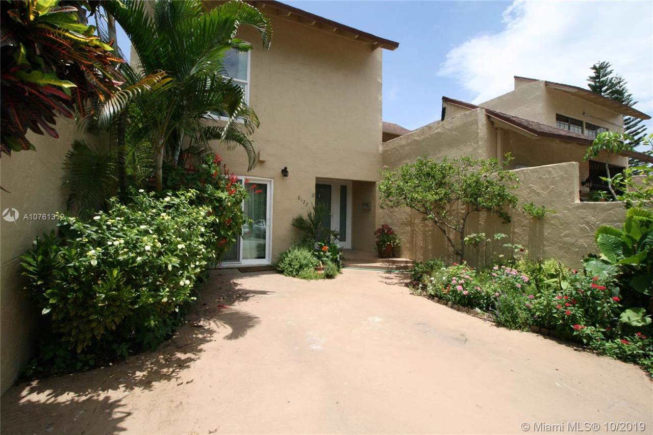 8122 103rd Ave - Photo 1