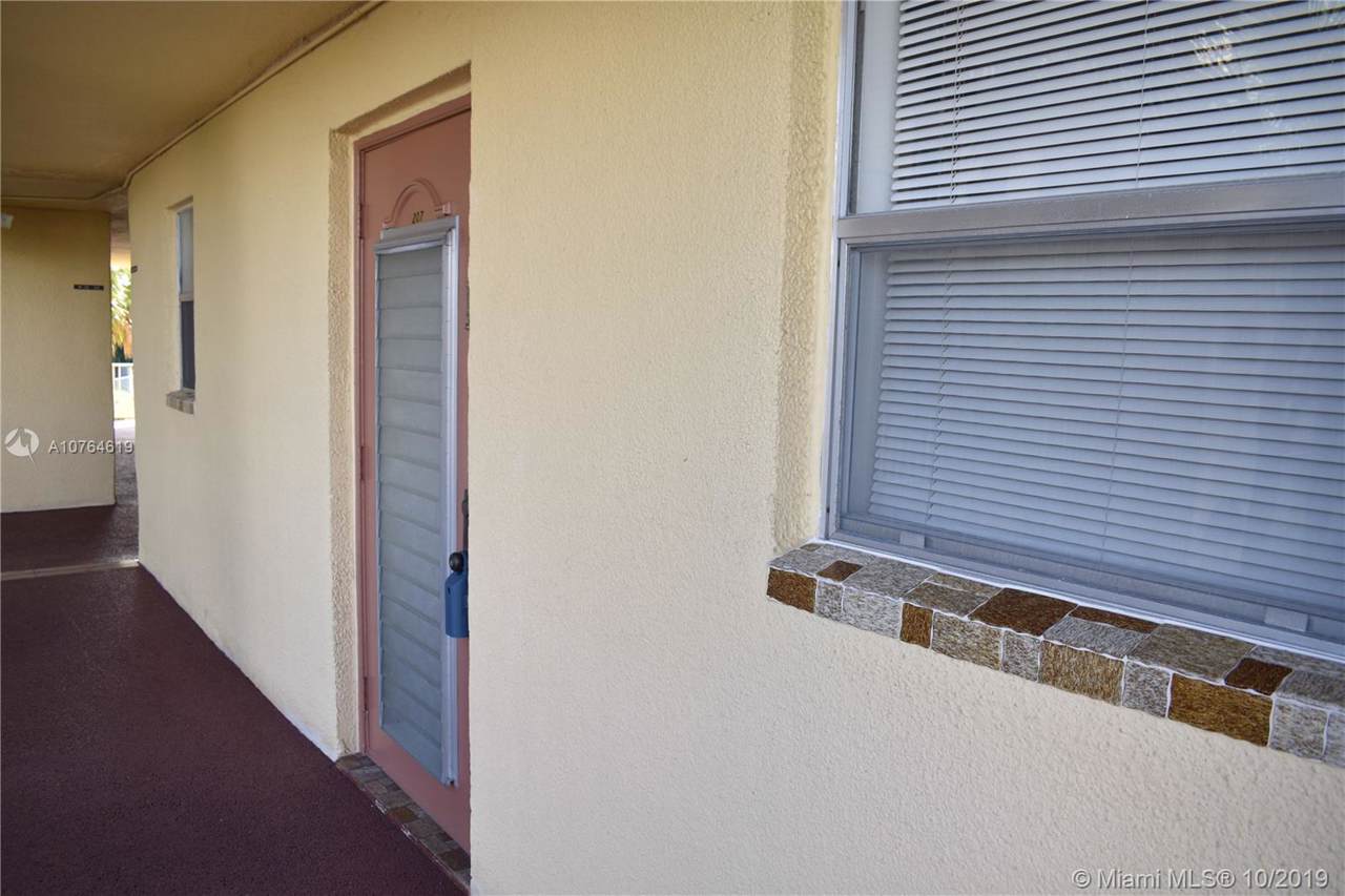 8515 Sunrise Lakes Blvd - Photo 1