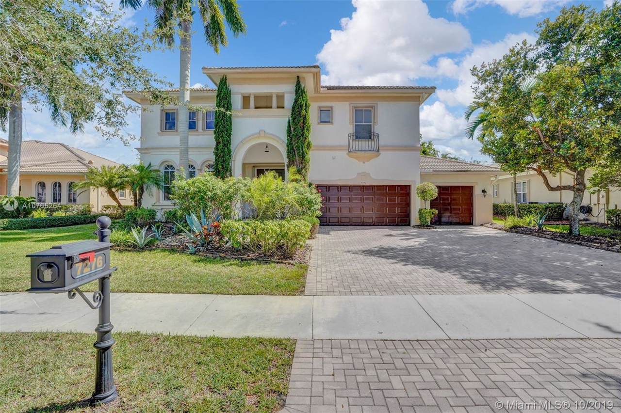 7276 116th Ln - Photo 1
