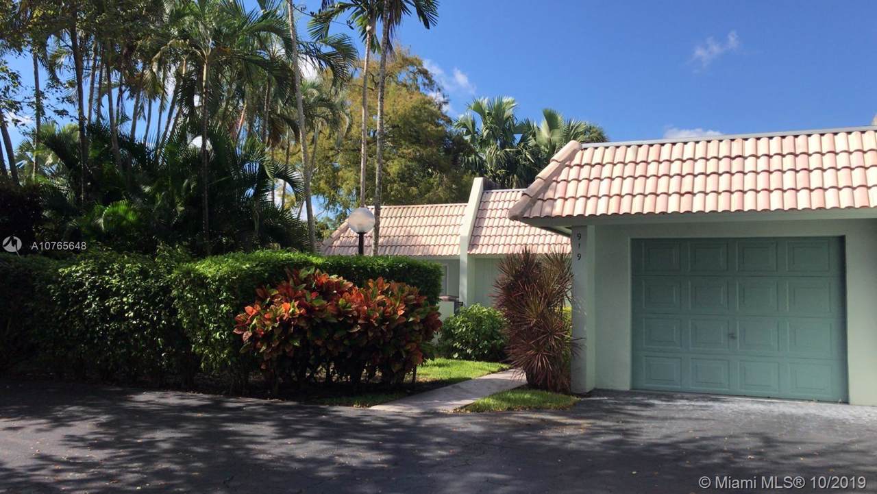 919 Cypress Grove Dr - Photo 1