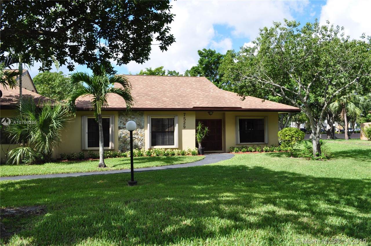 7529 26th Ct - Photo 1