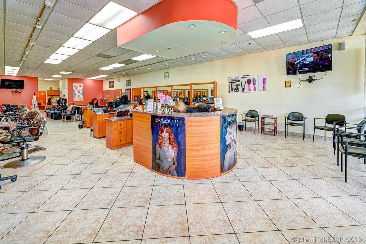 1736 Miami Gardens Dr - Photo 1