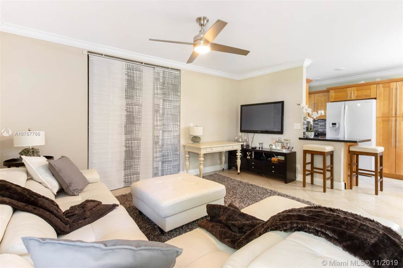 8406 Sample Rd - Photo 1