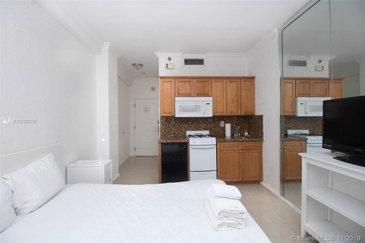 101 Ocean Dr - Photo 1