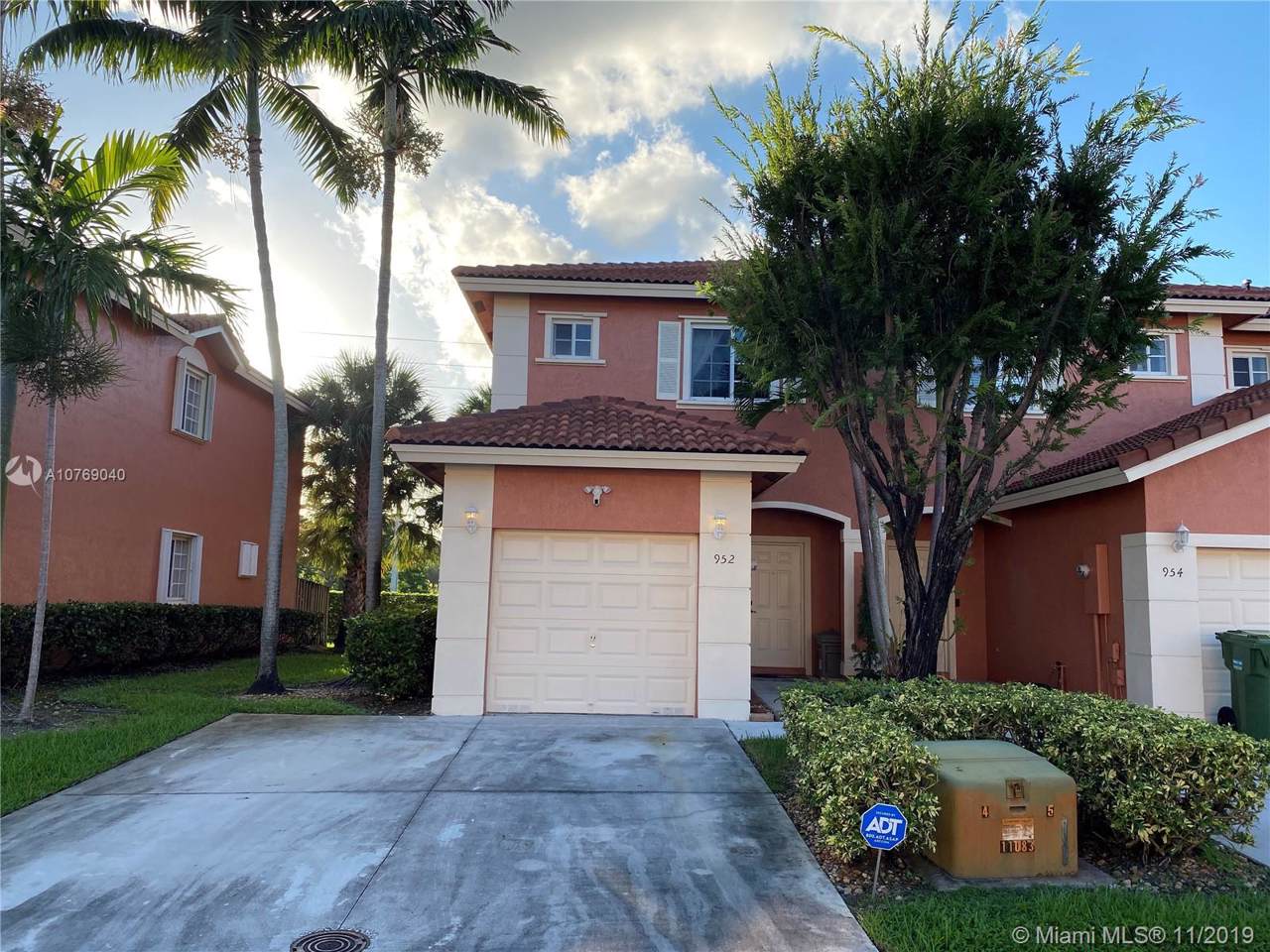 952 100th Ave - Photo 1