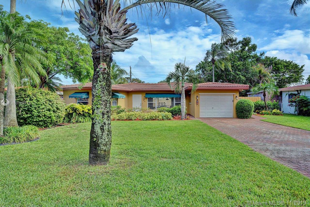 1660 Poinsettia Dr - Photo 1