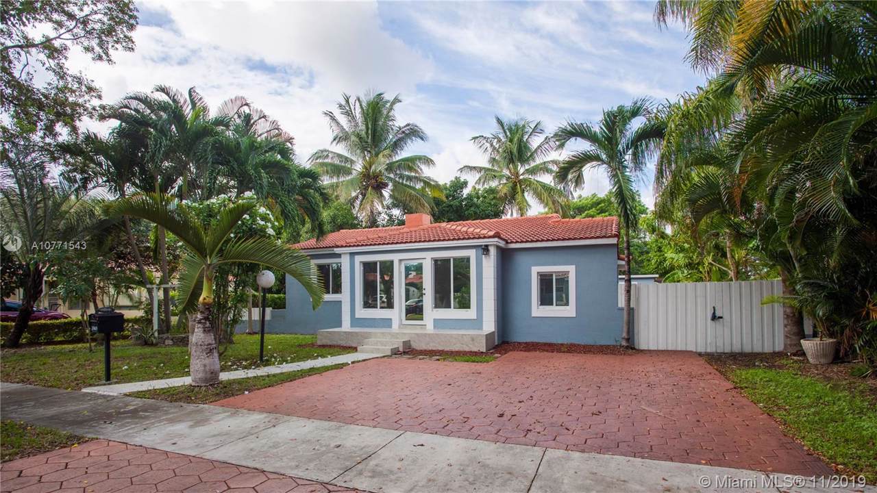 9426 2nd Pl - Photo 1