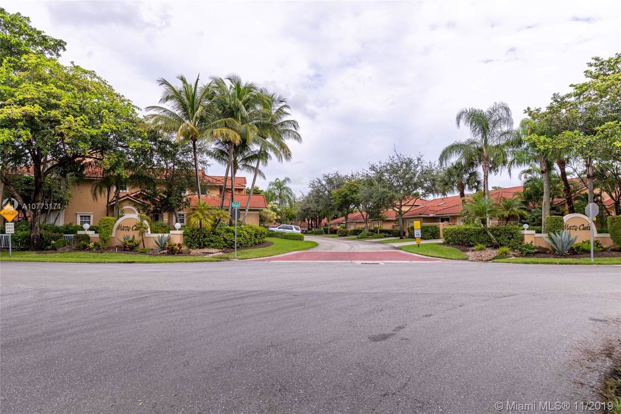 4101 Carriage Dr - Photo 1