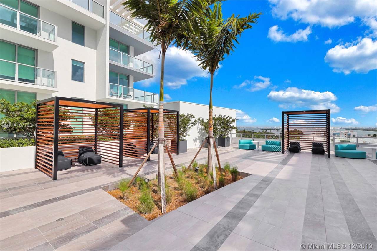 3900 Biscayne Blvd - Photo 1