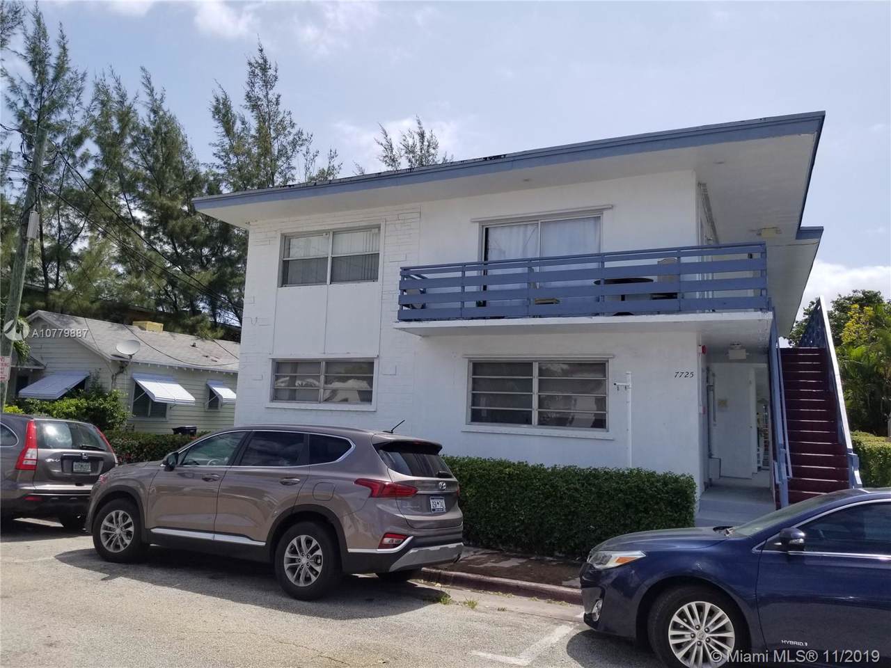 7725 Carlyle Ave - Photo 1