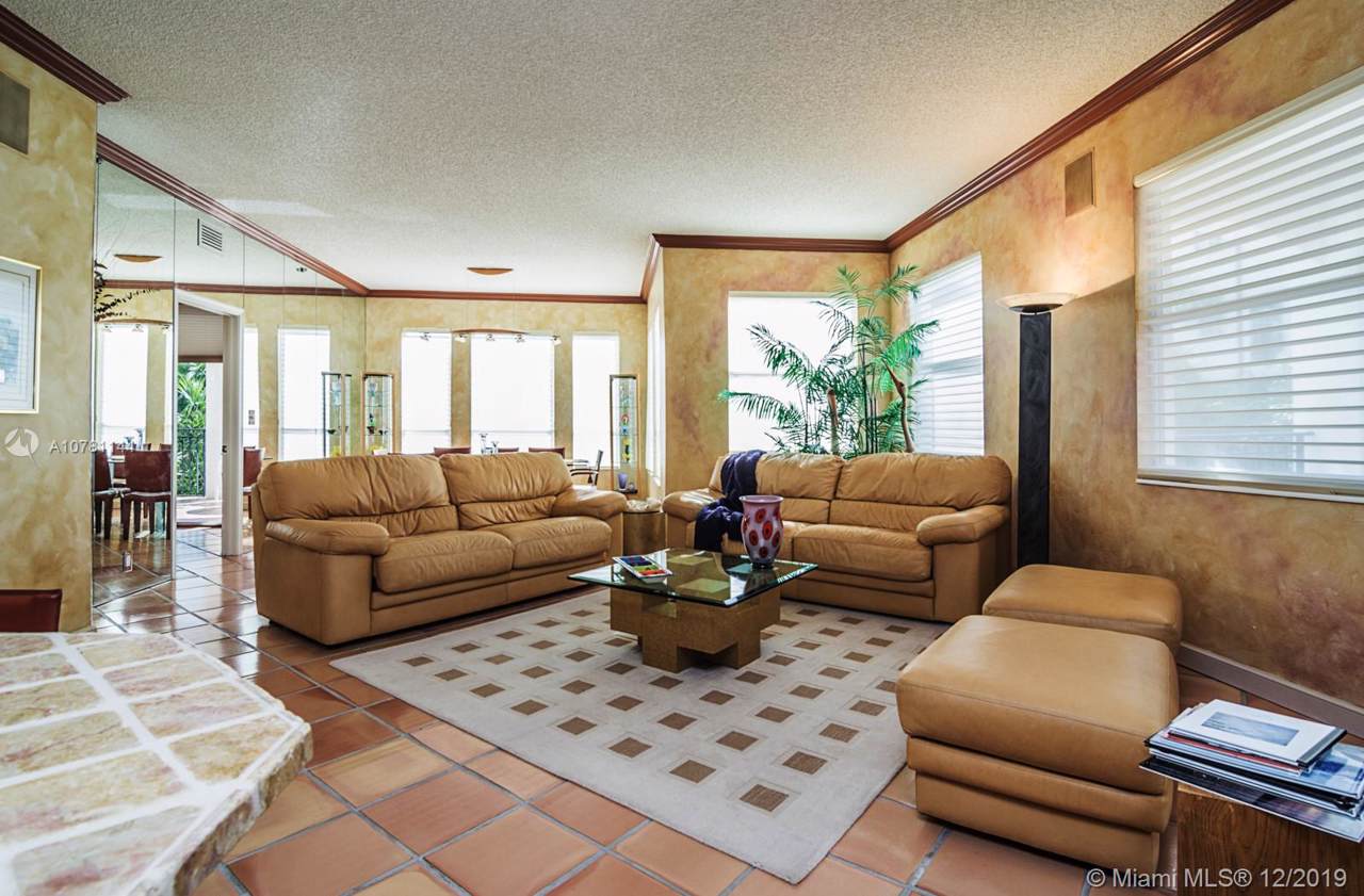 3900 Island Blvd - Photo 1