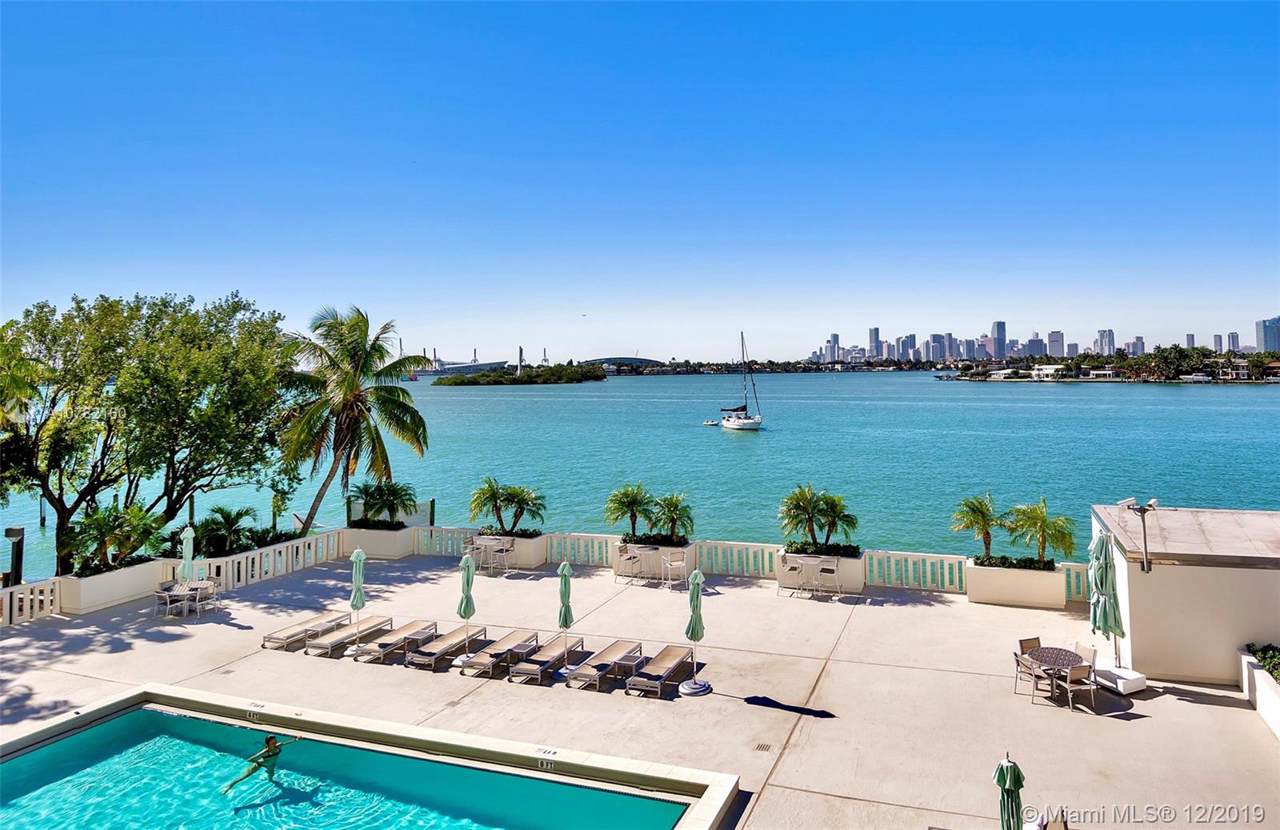 5 Island Ave - Photo 1
