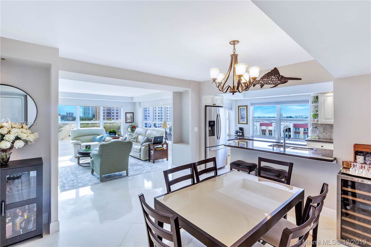 405 Ocean Blvd - Photo 1